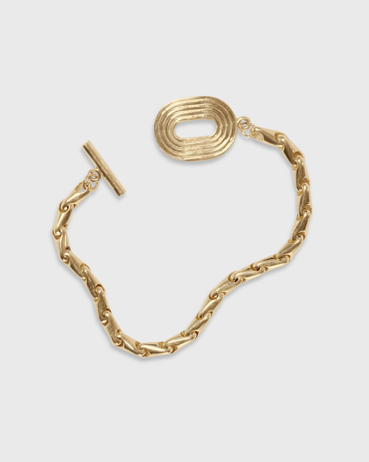 eight bracelet in solid 14k yellow gold opened